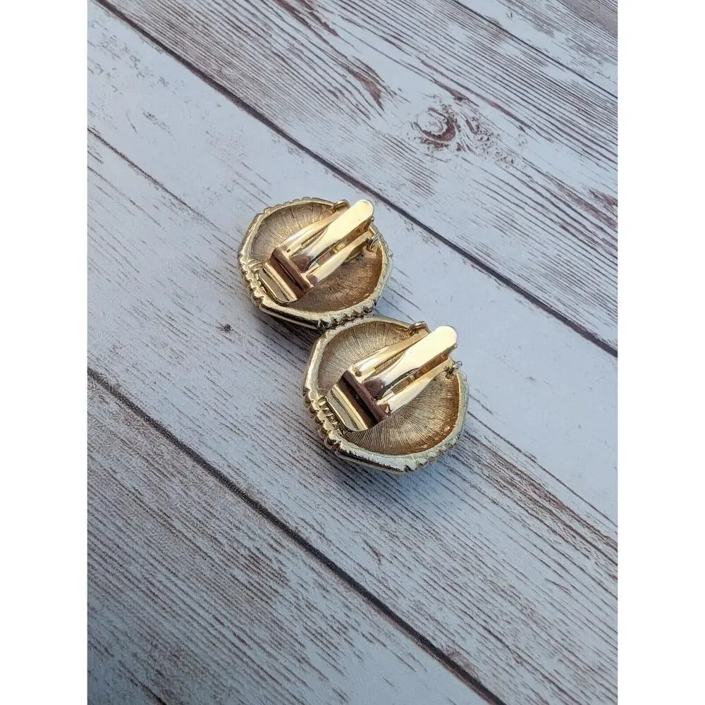 Vintage Clip On Earrings - 1